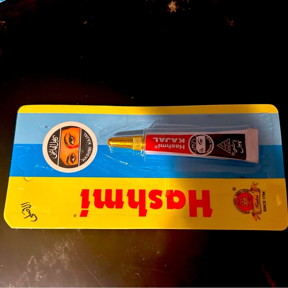 Kajal Arabic Kajal Black shade Expiration 12/2028